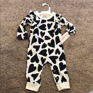 Cat & Jack Black and White Heart One Piece